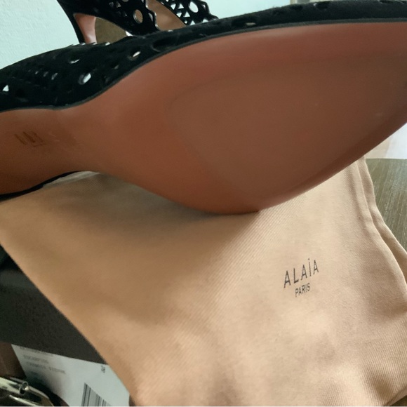 ALAIA Vienne suede leather pumps - Picture 3 of 6